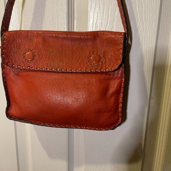 Johnny Farah New York Leather Red small shoulder bag Stitching accent. - Picture 2 of 14